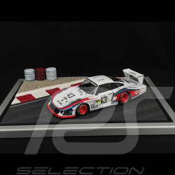 Diorama 1/18 showcase for model Race track with Vibrator and tires Premium quality