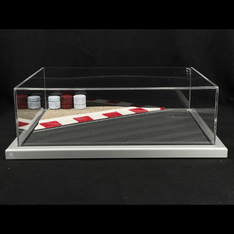 Vitrine de voiture modèle à l'échelle 1/18 – Vitrine de garage de voiture 1:18 avec couvercle en acrylique transparent et éclairage LED pour voitures moulées sous pression (1 stationnement 86-gauche