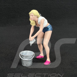 Figurine sexy girl car wash with bucket Diorama 1/18 Premium 18021