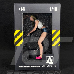 Figur sexy Mädchen Car wash mit Eimer Diorama 1/18 Premium 18021