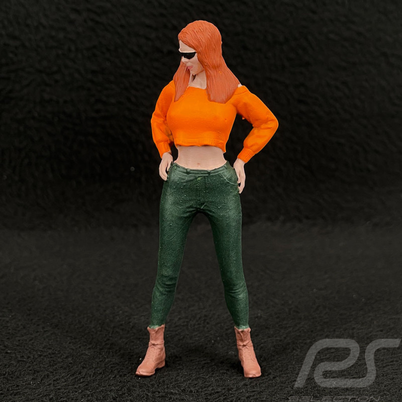 Figurine girl in crop top and dark glasses Diorama 1/18 Premium 18015