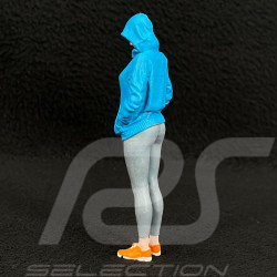 Figurine fille sportive en sweat à capuche Diorama 1/18 Premium 18014