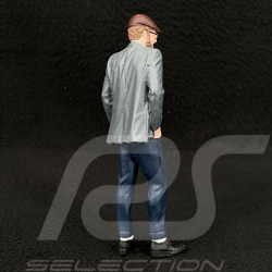 Figurine elegant man with leather cap Diorama 1/18 Premium 18020