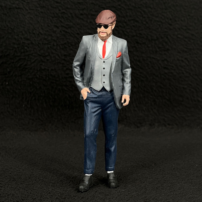 Figurine Résine Homme Au Chapeau Assis - Échelle 1:24 - Référence H002 - Fait Main France