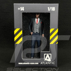 Figurine elegant man with leather cap Diorama 1/18 Premium 18020