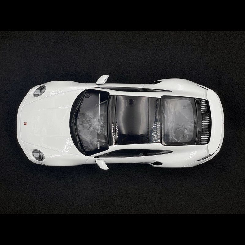 Porsche 911 Turbo S Type 992 2022 White 1/18 Minichamps WAP0211620RTRB