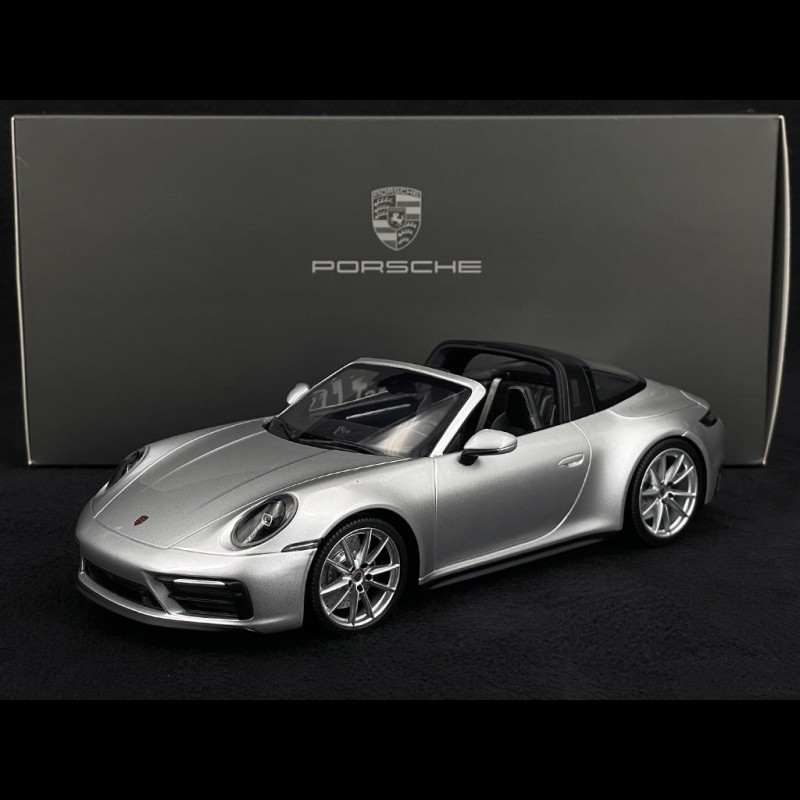 買い安い1:43 ポルシェ 911 (992) タルガ 4 GTS 50周年 ブラック Porsche Design 特注WAP 乗用車