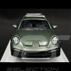 Porsche 911 Dakar Typ 992 2022 mit Weihnachtsbaum Eichengrün metallic 1/43 Spark WAP0200010RXMS