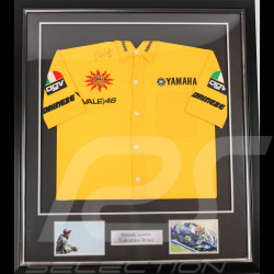 VERY RARE - Hand-signed Yamaha Valentino Rossi shirt with frame and Plexiglas