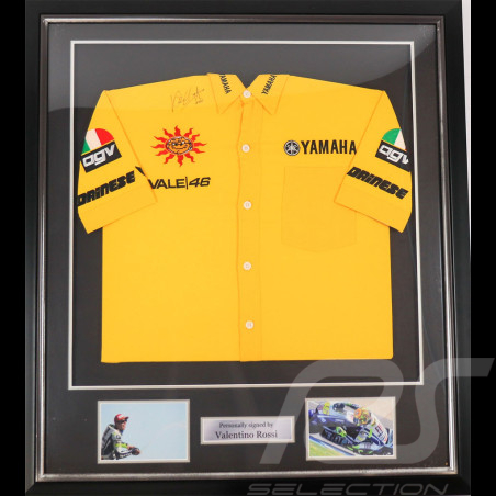 VERY RARE - Hand-signed Yamaha Valentino Rossi shirt with frame and Plexiglas