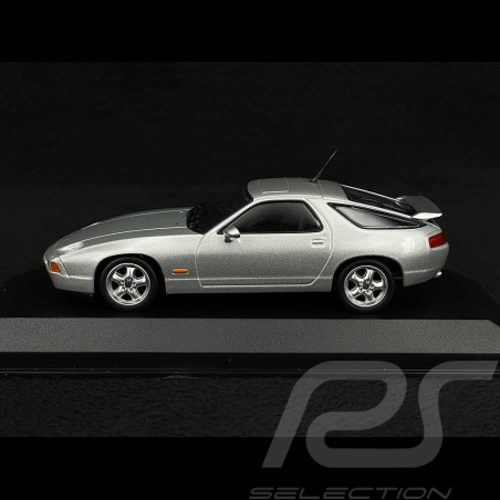 Porsche 928 GTS 1991 Zermatt silver metallic 1/43 Minichamps 940068105