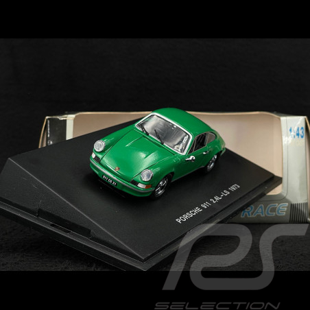 Porsche 911 2.4 L / S 1973 Signal green 1/43 Universal Hobbies Eagle's Race 1018