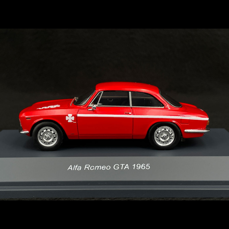 Alfa Romeo Guilia Sprint GTA 1965 Red 1/43 Schuco 450928900