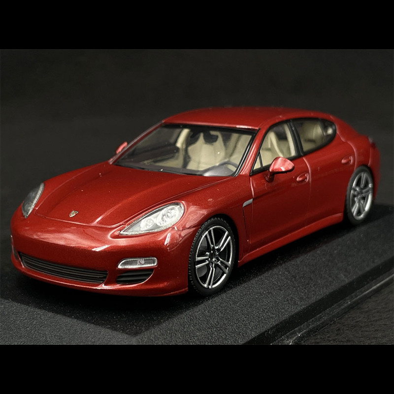 スパーク ポルシェ パナメーラ スポーツツーリスモ 1/43 ミニカー