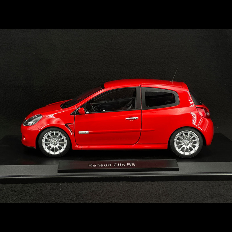 1:18 Renault Clio RS 2006 - Rouge 