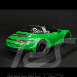 Porsche 911 Targa 4 GTS Type 992 2021 Python Green 1/18 Minichamps 155061065