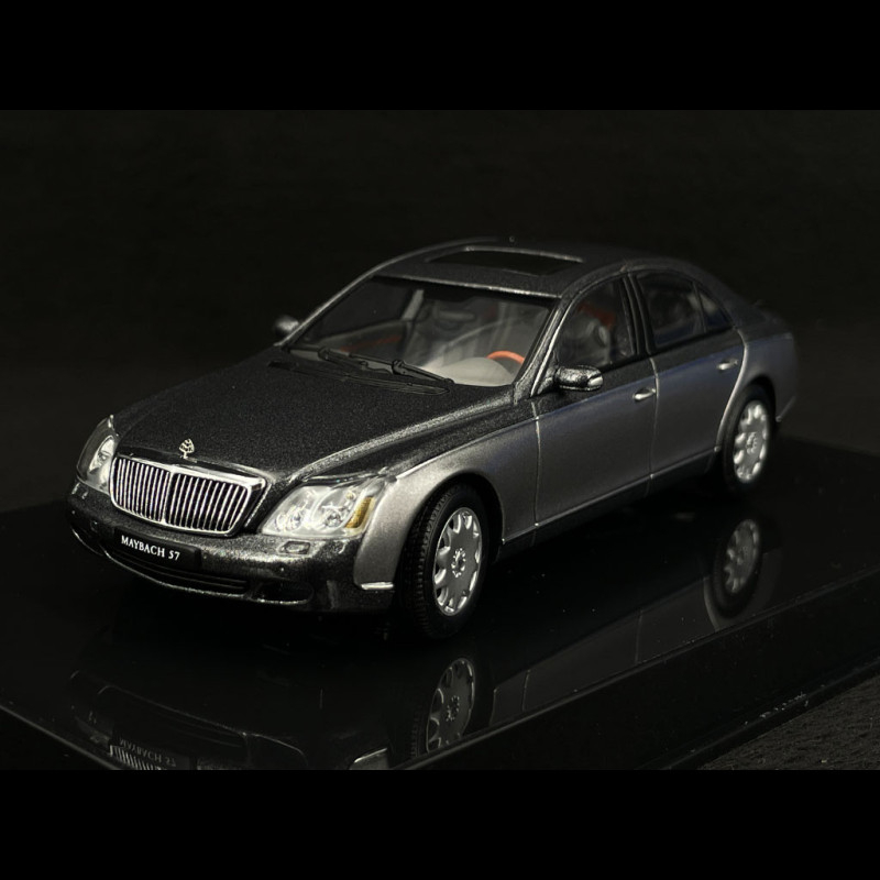 Maybach 57 SWB Mercedes-Benz 2005 2-tone Grey metallic 1/43 Autoart 56153