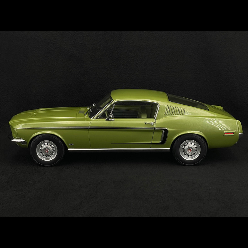 Voiture Miniature Ford Mustang Fastback GT 1968 Light Green