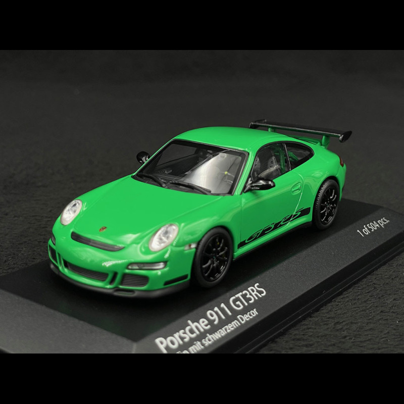 Minichamps 410018017 - Audi RS 6 Avant`2019matt grün 1:43 Die Cast