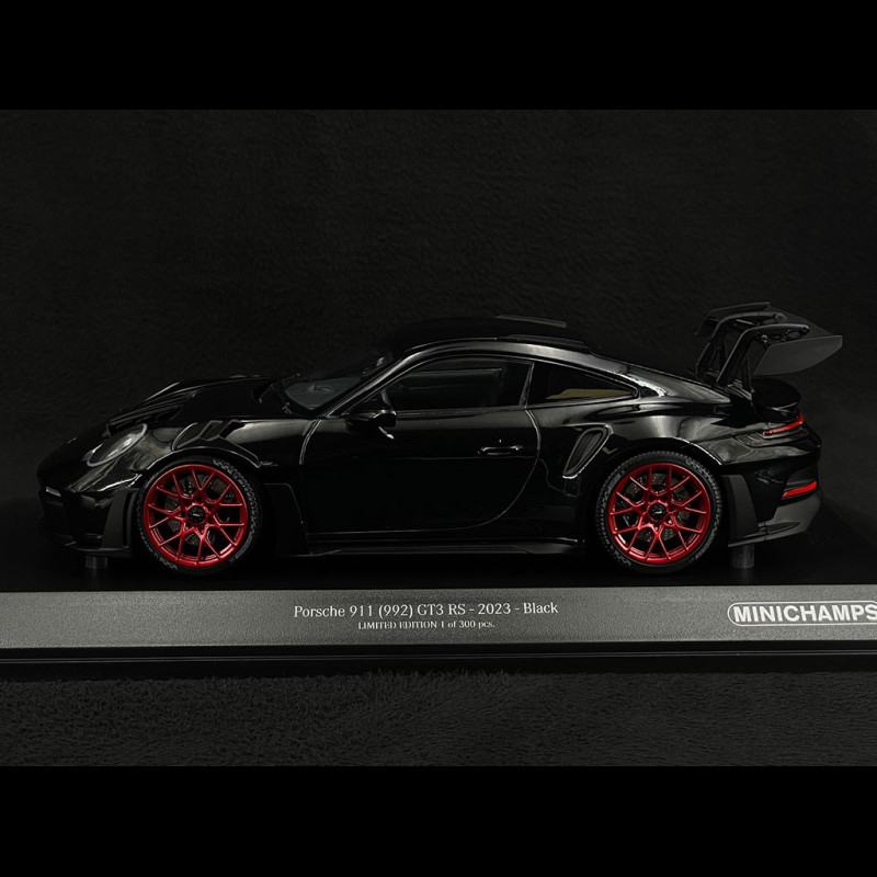 Modellino Auto Minichamps Porsche 911 (992) GT3 RS 2023 Scala 1:18 Rossa/nera