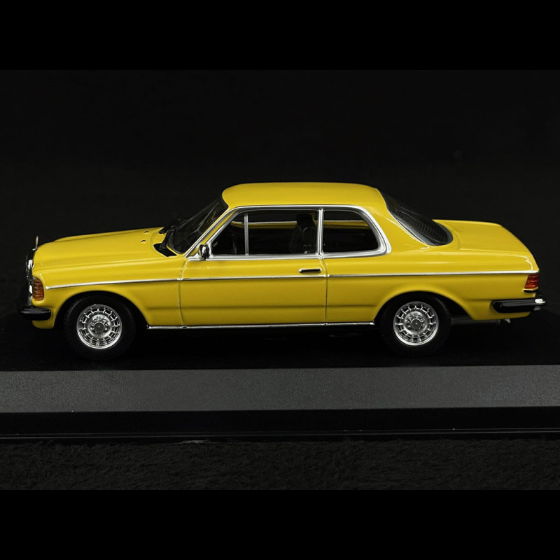 Miniature Ford Granada 1/18 Touring Consul Coupé Serie 2 Jaune/noire