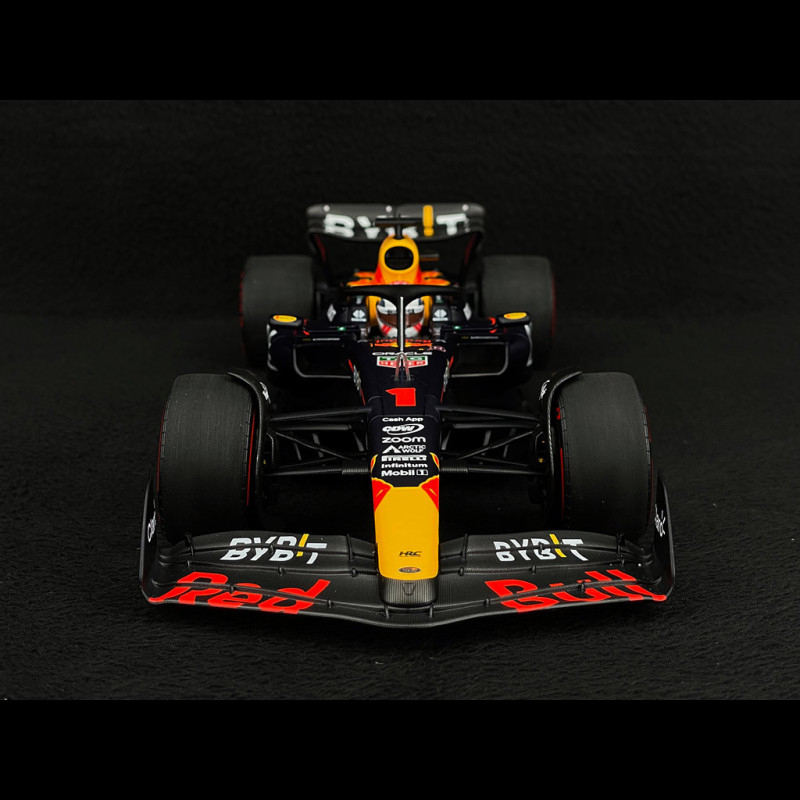 Max Verstappen Red Bull Racing RB19 n° 1 World Championship Winner