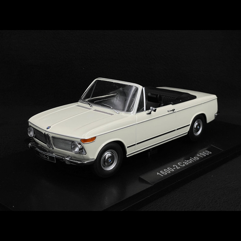 可愛いクリスマスツリーやギフトが！ BMW 1600-2 Cabriolet 1968 White 1/18 KK Scale KKDC181102 自動車