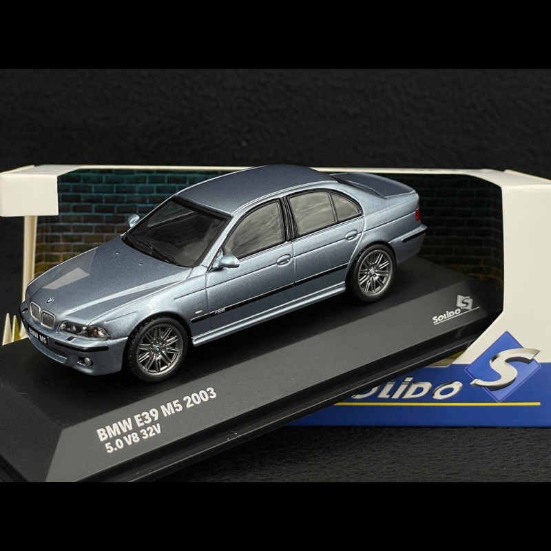 BMW M5 E39 2000 Silber Wasserblau 1/43 Solido S4310503 
