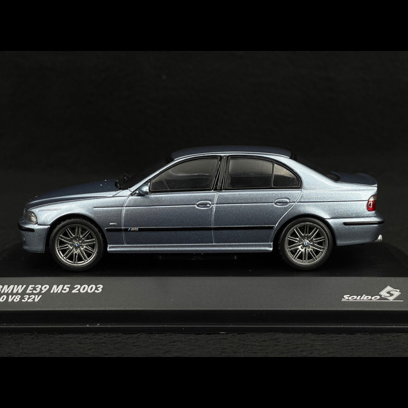 BMW M5 E39 2000 Silber Wasserblau 1/43 Solido S4310503