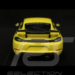 Porsche 718 Cayman GT4 RS Weissach Package Typ 982 2021 Gelb / Schwarz 1/43 Minichamps 413069712