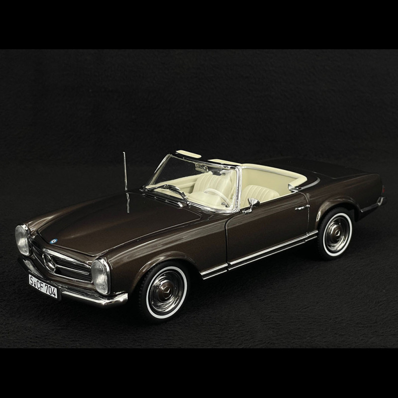 Modellino Auto Mercedes 230SL Pagoda Rosso W113 1963-1971 - Welly 1/24, Portiere E Cofano Apribili, Metallo, 18 Cm