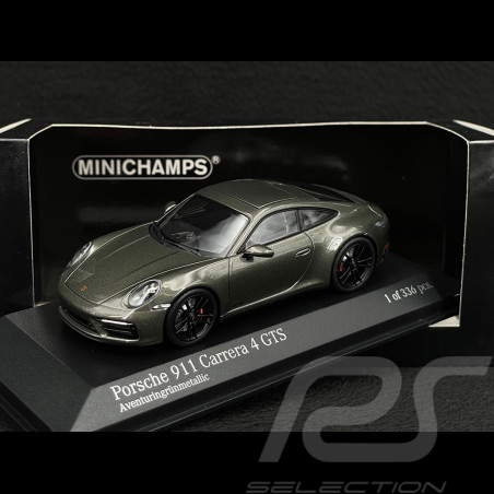 Porsche 911 Carrera 4 GTS...