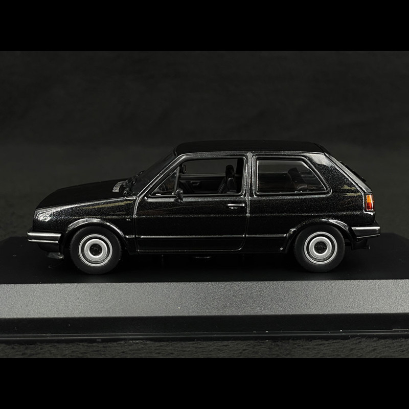 Volkswagen Golf 1985 Black 1/43 Minichamps 940054101