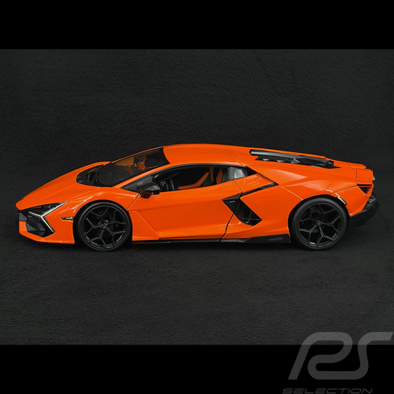 Lamborghini Revuelto Hybrid 2023 Orange Borealis 1/18 Maisto 31463O