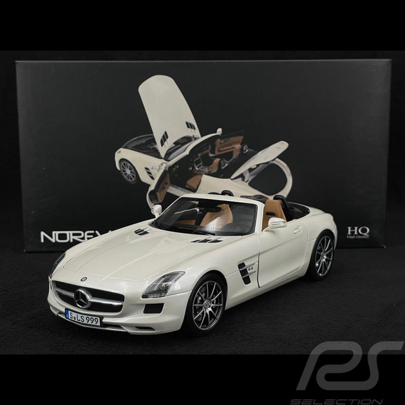 Mercedes-Benz SLS AMG Roadster 2011 Metallic White 1/18 Norev 