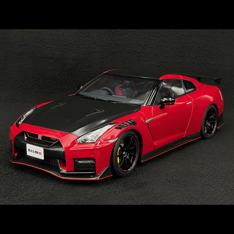 Nissan GT-R Nismo 2022 Typ R35 Vibrant Rot / Schwarz 1/18 AutoArt