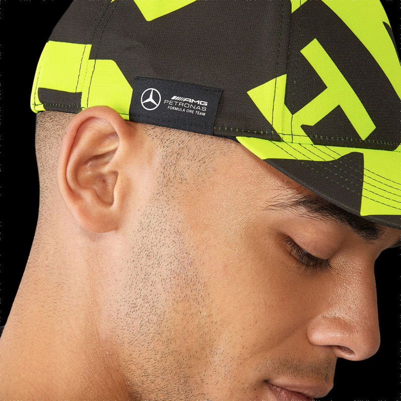 Hamilton : un casque jaune pour différencier les pilotes