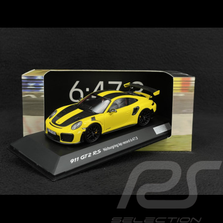 Porsche 911 GT2 RS typ 991 Nürburgring Rundenrekord 2017 gelb / schwarz 1/43 Spark WAX02026473