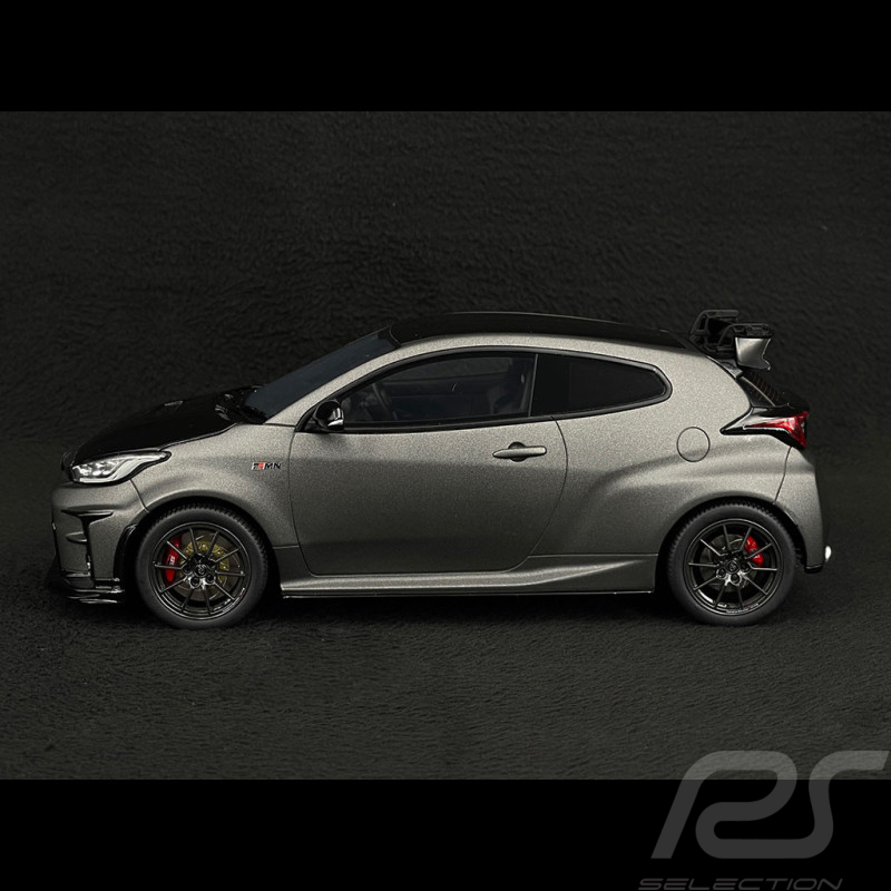 Toyota Yaris GR Circuit Package 2022 Schwarz 1/18 Ottomobile OT1046