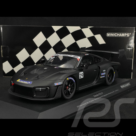Porsche 935 / 19 Base GT2...