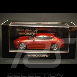 Porsche Panamera rouge rubis métallisé 
