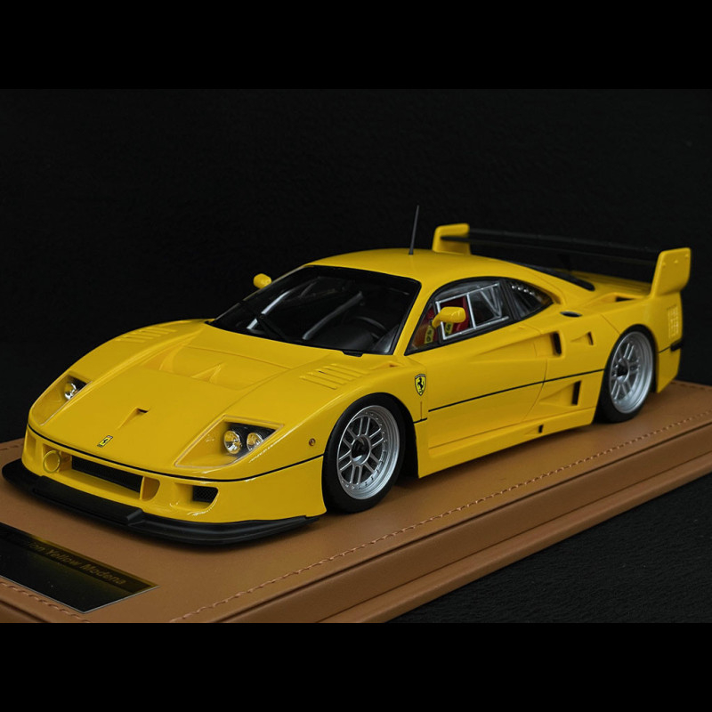 FERRARI F40 LM AVEC CAPOT ARRIERE OUVERT ET MOTEUR VISIBLE 1996 VERSION PRESSE JAUNE