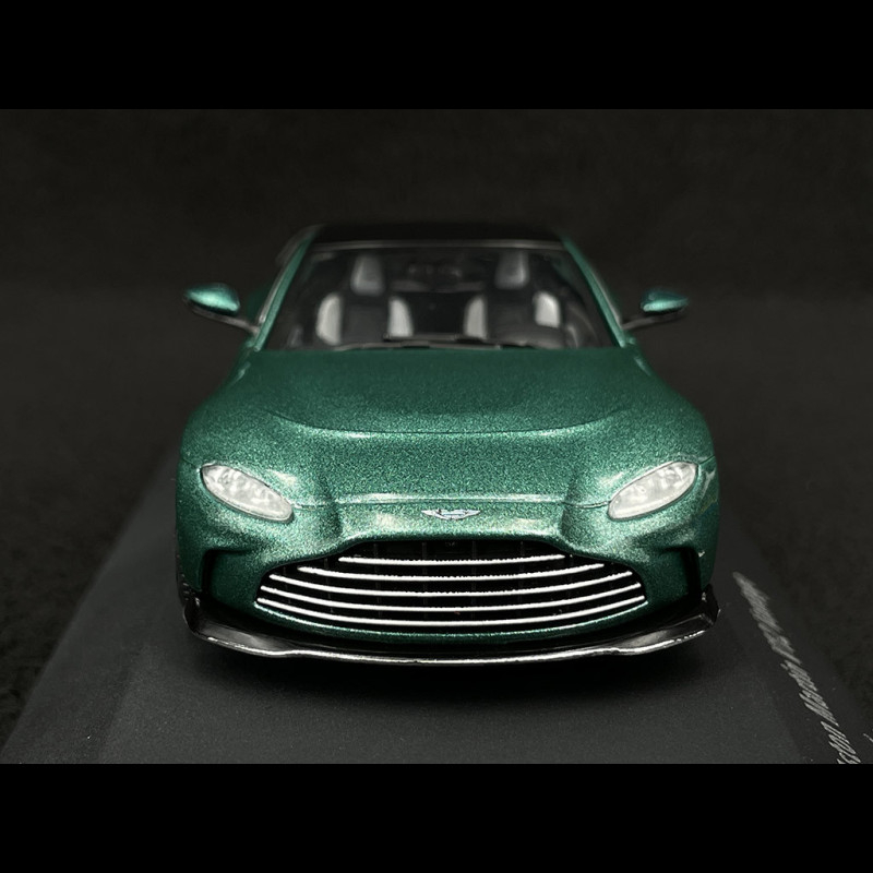 Aston Martin Vantage V12 1:24 Scale Die-Cast Model Car - Grey - Detailed Collectors Edition Diecast | Produit sous licence officielle