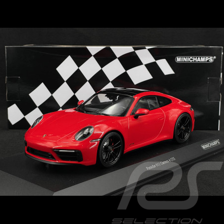 Porsche 911 Carrera 4 GTS...