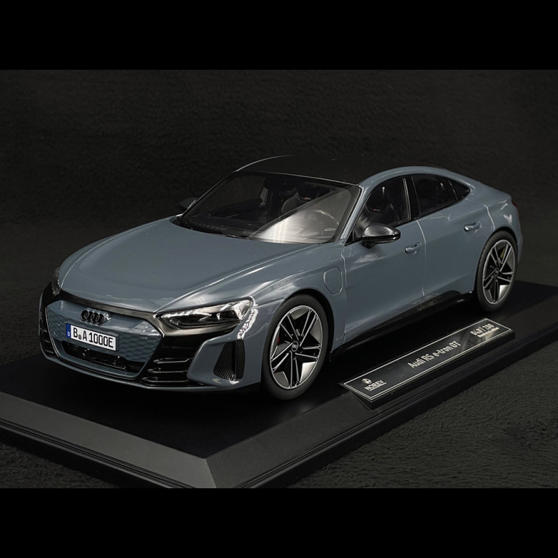 Audi RS E-Tron GT 2021 Kemora Grey 1/18 Norev 188382