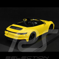 Porsche 911 Carrera 4 GTS Type 992 2020 Jaune Racing 1/18 Minichamps 155063030