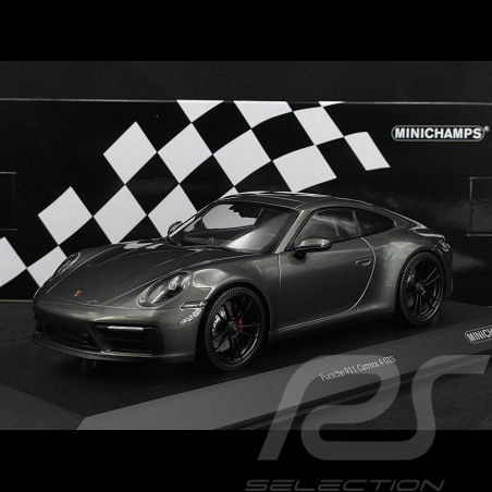Porsche 911 Carrera 4 GTS...