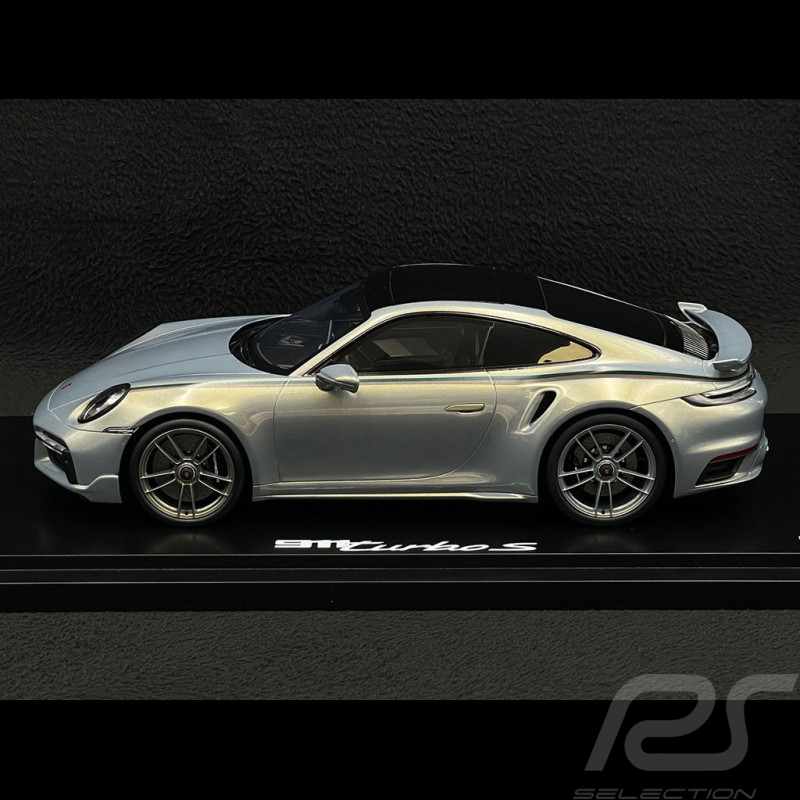 Porsche 911 Turbo S Sonderwunsch Typ 992 2022 Urban Bamboo Chromaflair 1/18 Spark WAP0219100RTSS