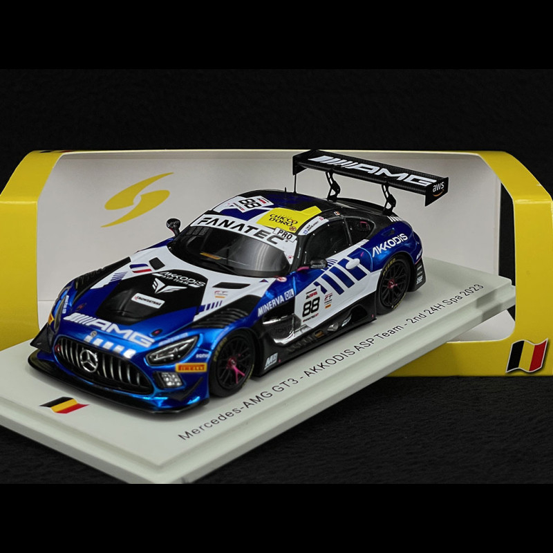 SPARK S1072 - MERCEDES BENZ GT 2014 1/43