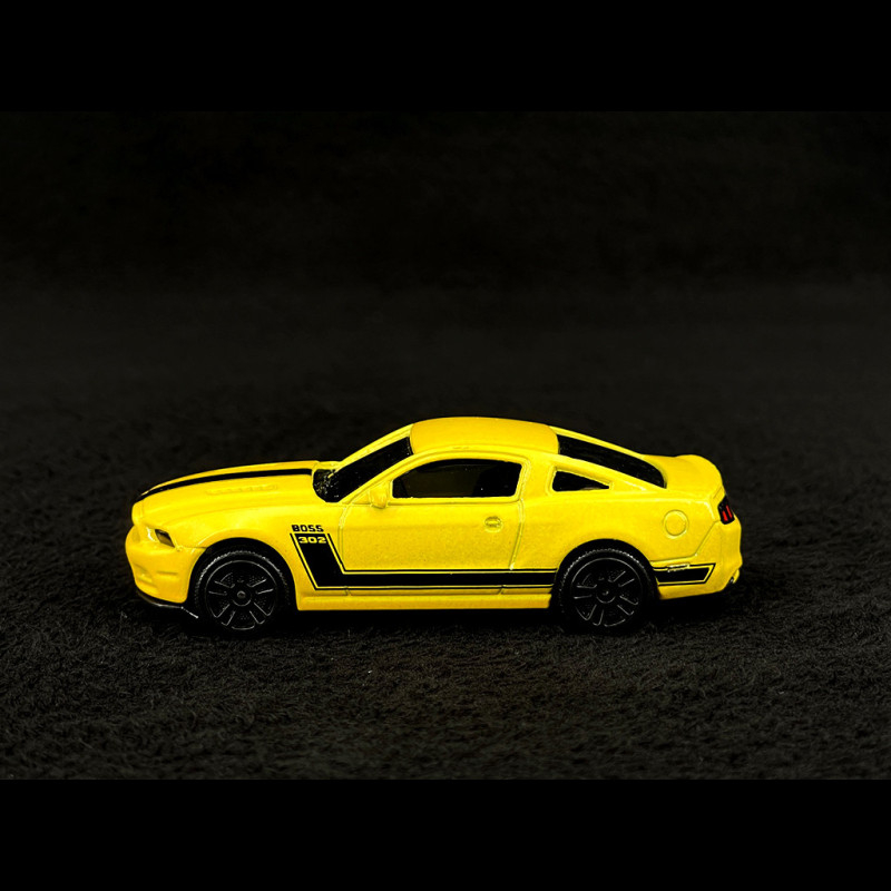 Miniature ERTL 1/18 Ford Mustang Boss 302 1970 Jaune – American Muscle Sans Boîte